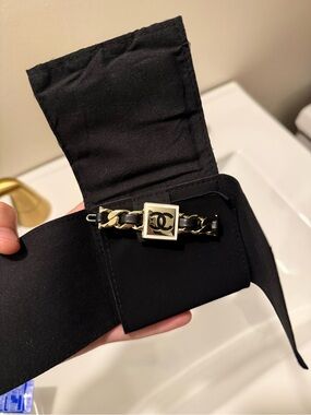 Chanel hair clip